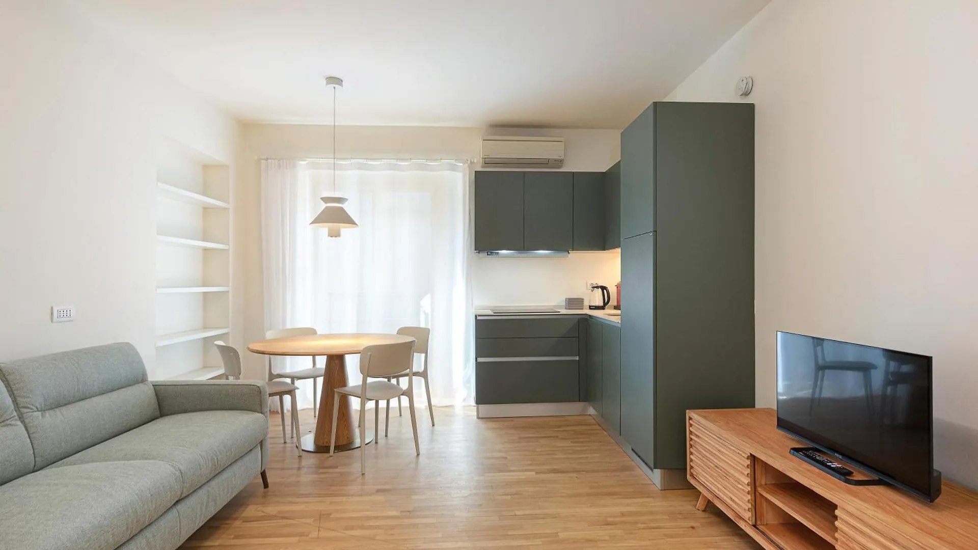 Easyhomes - Repubblica Milan Italy
